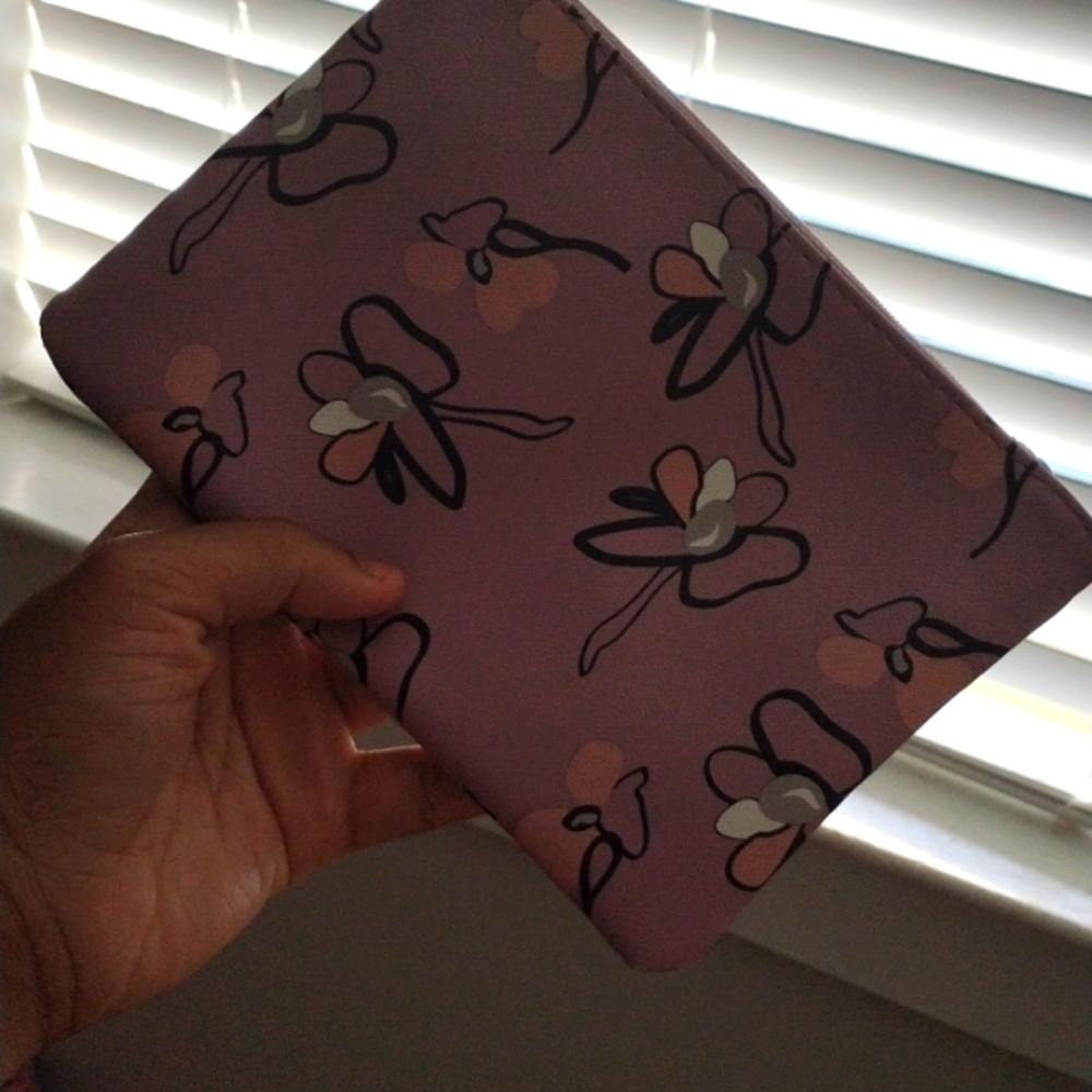 Makeup bag